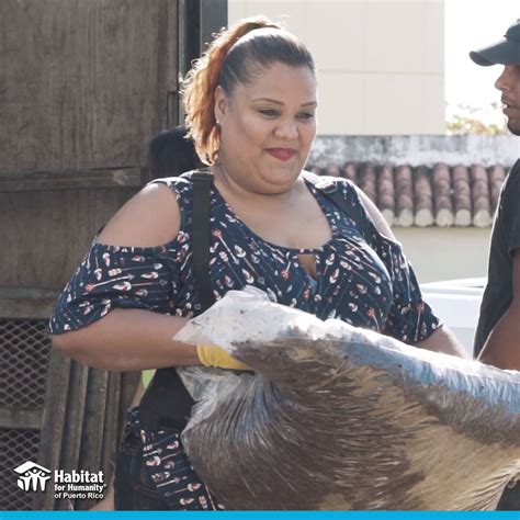 A lo largo del... - Habitat for Humanity of Puerto Rico