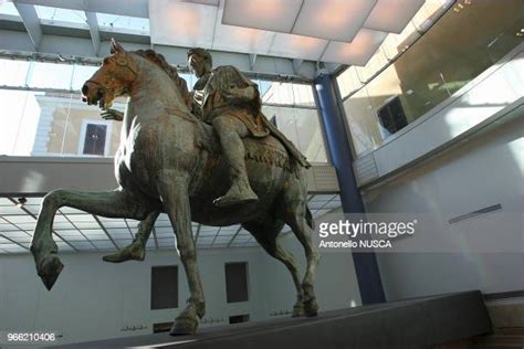 Marcus Aurelius Equestrian Statue Photos and Premium High Res Pictures ...