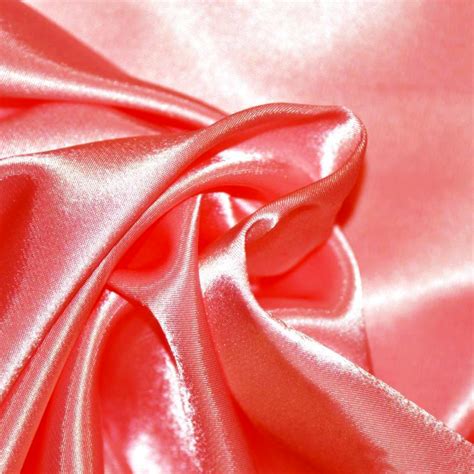 Satin de polyester élasthanne Corail vendu au mètre