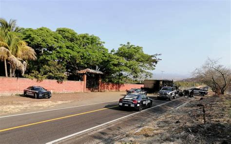 Bloquean Carretera Gabriel Zamora Uruapan El Sol De Morelia