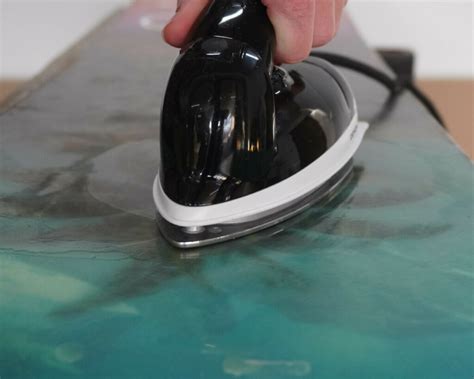 How to Wax a Snowboard: A Step-by-Step Guide – Snowsports Guru