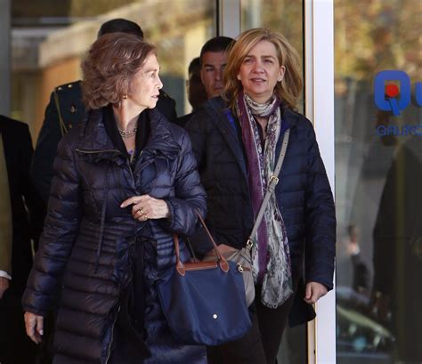 La infanta Cristina visita al Rey acompañada de la Reina Doña Sofía