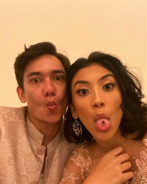 Adu Mesra Adipati Dolken Vs Arie Kriting Bersama Istri