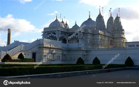 Wonderful Indian Temple Called Baps Shri Swaminarayan Mandir London ...