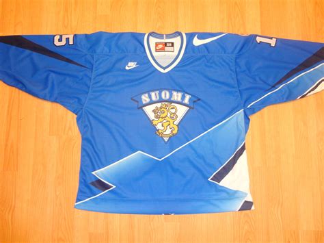 Finland - GARY's INTERNATIONAL HOCKEY JERSEYS