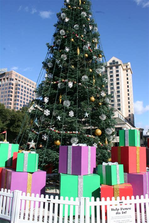 Christmas in the Park in San Jose - Ice Skating, Holiday Dioramas ...