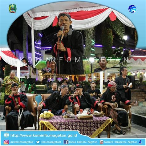 Rangkaian Hut Kabupaten Magetan Ke Tampilkan Kesenian Reog Dinas