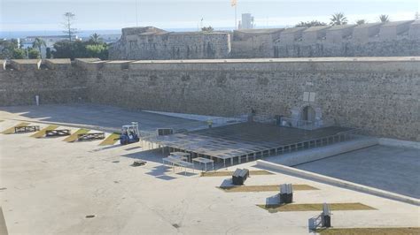 El Escenario De Las Murallas Reales Cambia Su Orientaci N Abri Ndose Al