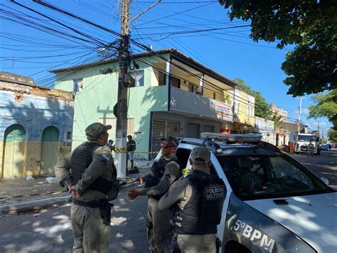 Homem Morre Eletrocutado E Corpo Fica Pendurado Em Poste Em Natal Rio