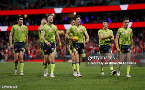 Afl Umpires Photos and Premium High Res Pictures - Getty Images