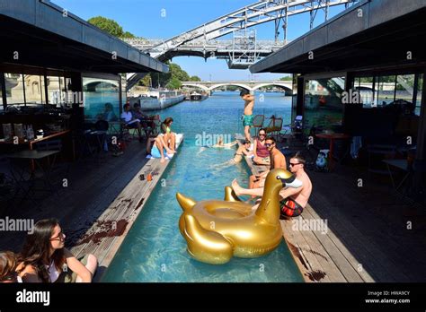 France, Paris, Viaduct Tolbiac, OFF Hotel Paris Seine is the first hotel and floating bar in ...