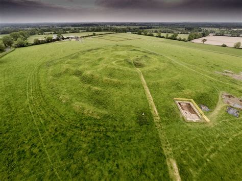 News Neolithic And Bronze Age Monuments Identified In Ireland