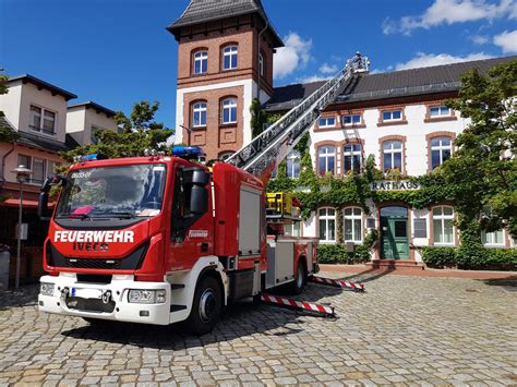 Neue Maschinisten F R Hubrettungsfahrzeuge In Woltersdorf Ausgebildet