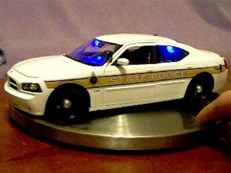 1/18 ILLINOIS STATE POLICE CHARGER W/ LIGHTS, SIREN, AND REFLECTIVE ...