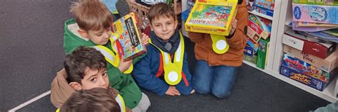 Kinder Der Katholischen Kindertagesst Tte St Lambertus Spazieren Zu