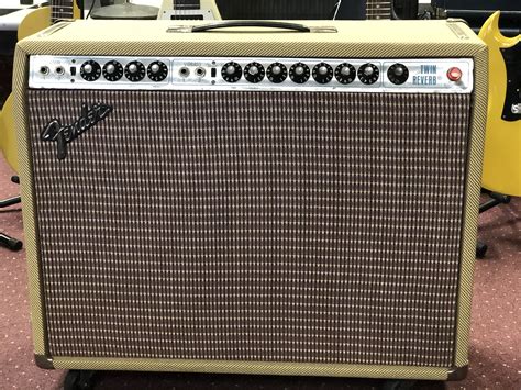 Fender Twin Reverb 1978 Tweed Sixx Gun Music