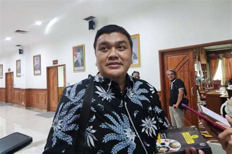 Tangkal Hoaks Hephnie Sebut Perlunya Literasi Informasi Jurnal Borneo