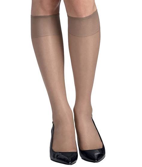 Hanes 725 Womens Silk Reflections Silky Sheer Knee Highs 2 Pack One