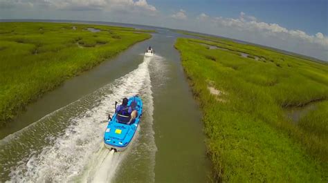 Have You Seen This Jet-Propelled Kayak That Can Go 32 MPH [VIDEO]