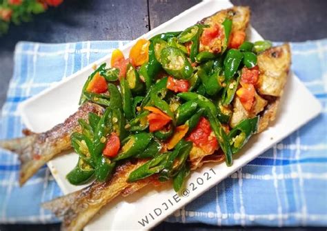 Resep Ikan Bandeng Iris Cabe Hijau Oleh Widjie Astuti Cookpad