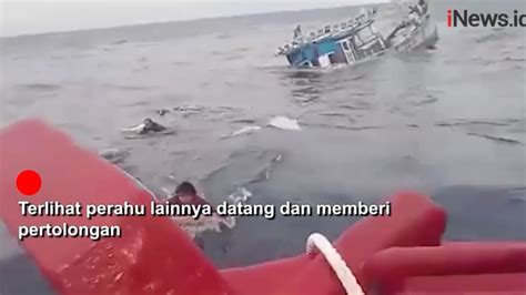 Kapal Nelayan Di Padang Tenggelam Dihantam Gelombang 4 Abk Selamat