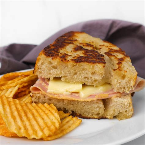 Indulge in the Perfect Grilled Cheese and Ham Sandwich