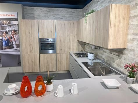 Cucina Con Penisola Veneta Cucine Start J A Monza E Brianza Sconto