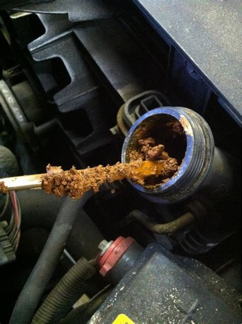 Масляная эмульсия в расширительном бачке: особенности, свойства и отзывы