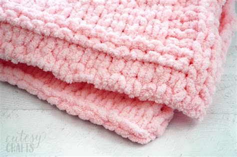 How to Make a Loop Yarn Baby Blanket - Cutesy Crafts