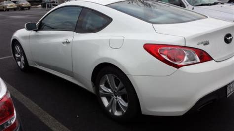 Sell Used 2010 Hyundai Genesis Coupe 2 0T Track Coupe 2 Door 2 0L In