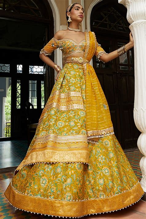 Yellow Floral Printed Lehenga Set Design By Aditi Gupta At Pernias Pop