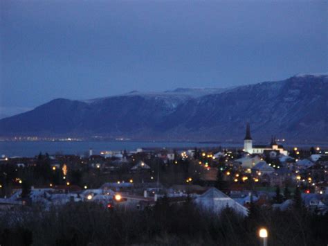 Jólakötturinn: the Icelandic Legend of the Child-Eating Christmas Cat | OddFeed