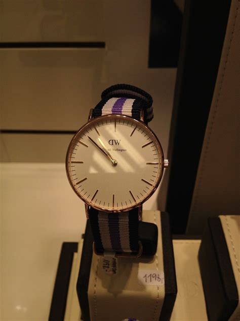 DANIEL WELLINGTON DAME KLOKKE FINN Torget