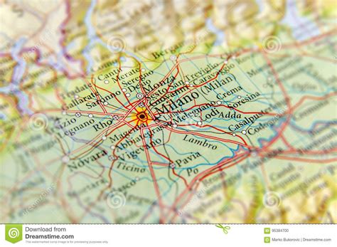 Mapa Geográfico Del País Europeo Italia Con La Ciudad De Milano Foto de