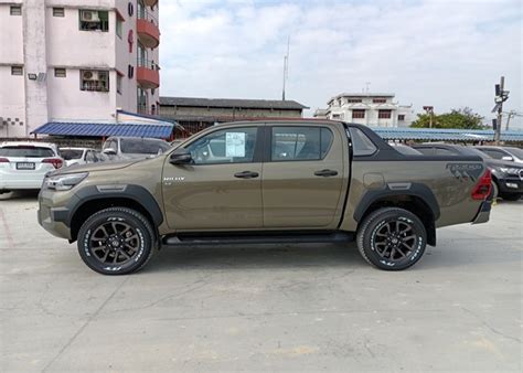 Toyota Hilux Double Cab – Boc Motors