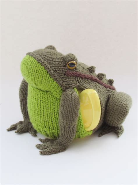 Frog Tea Cosy Knitting Pattern