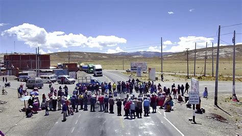 Por Octavo Día Hay Paro En La Región Puno 5 Provincias Exigen Renuncia De Dina Boluarte Radio