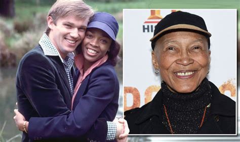 Olivia Cole Dead Emmy Award Winning Roots Actress Dies Aged 75