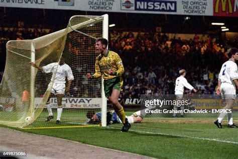 66 Chris Sutton Norwich City Photos And High Res Pictures Getty Images