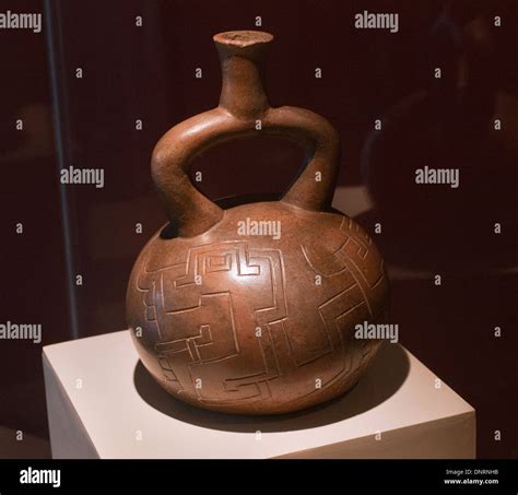 Moche peru artifacts hi-res stock photography and images - Alamy