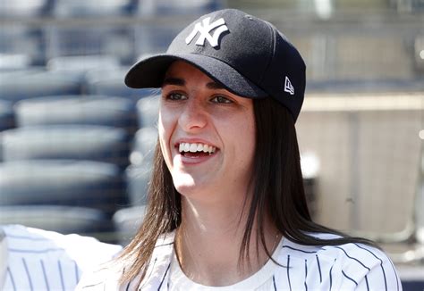 Caitlin Clark Goes Viral For Outfit At New York Yankees Game The Spun