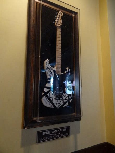 Visit & Tour of Hard Rock Cafe Las Vegas (Memorabilia Pictorial)