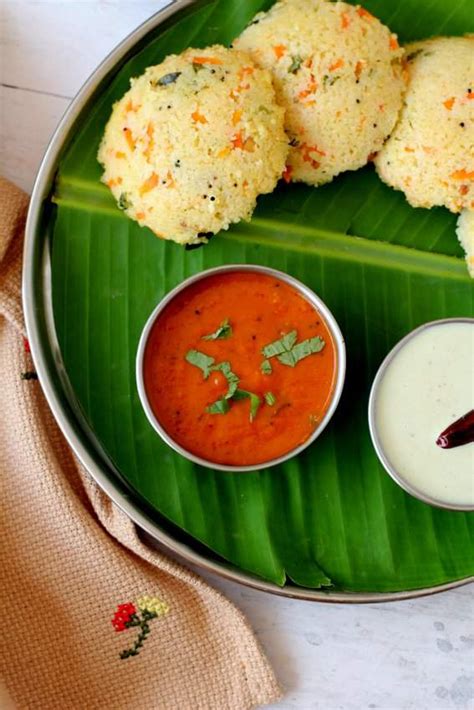 Thakkali chutney recipe, south indian tomato chutney for idli and dosa - Foodie Fred