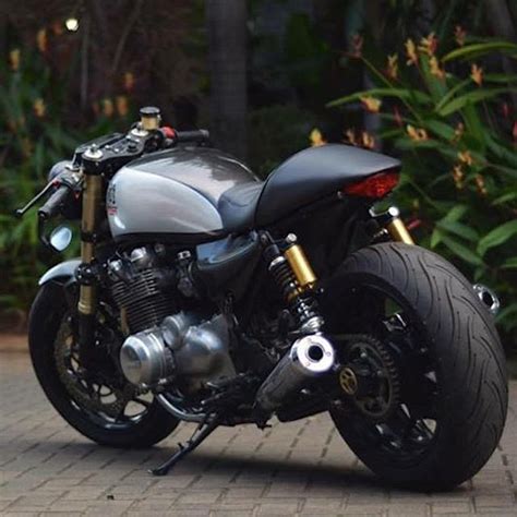 By CAFE RACER Tag Your Bike Caferacergram Kawasaki ZR750 Sent In