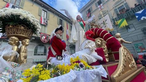 Ivrea 35 Mila Persone E 127 Feriti Alla Prima Giornata Della Battaglia