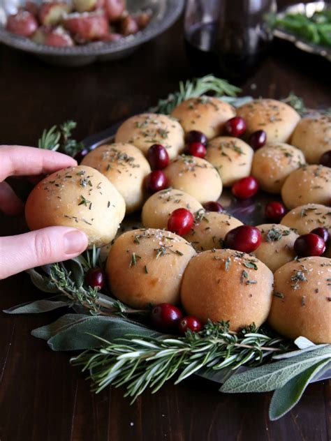 Holiday Dinner Roll Wreath Completely Delicious