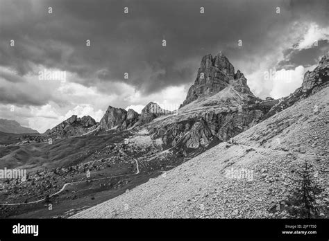 Averau Mountain and Rifugio Averau in Dolomites Stock Photo - Alamy