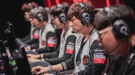 Skt Pick Up Their First Week Group Stage Loss In Worlds History