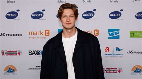 Maxton Hall Star Wechselt Zu Rtl Damian Hardung In Neuer Serie