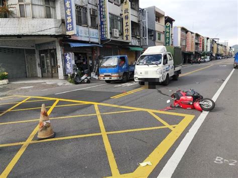 台中小貨車路口撞上85歲騎士 老翁傷勢嚴重送醫不治 社會 自由時報電子報